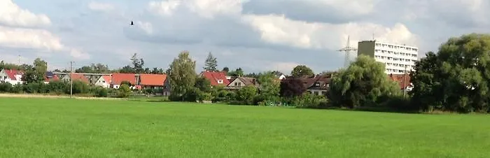 Klara Birnbaum ホテル